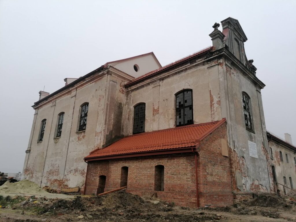 Zabezpieczenie murów kościoła pw. św. Michała Archanioła w Rawie Ruskiej na Ukrainie